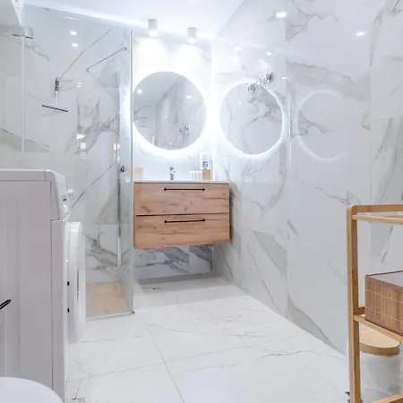 Park Slaski Snug By Bookinghost Апартаменты