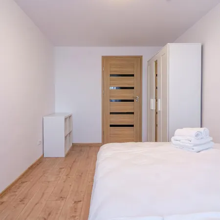 Апартаменты Park Slaski Snug By Bookinghost *