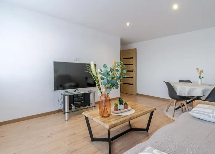 Park Slaski Snug By Bookinghost Appartement *