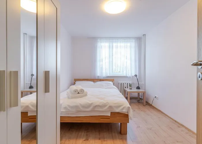 Park Slaski Snug By Bookinghost Appartement *